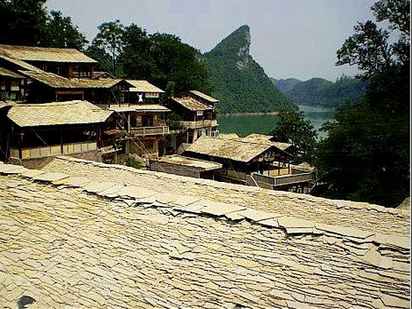 鎮山布依族生態博物館